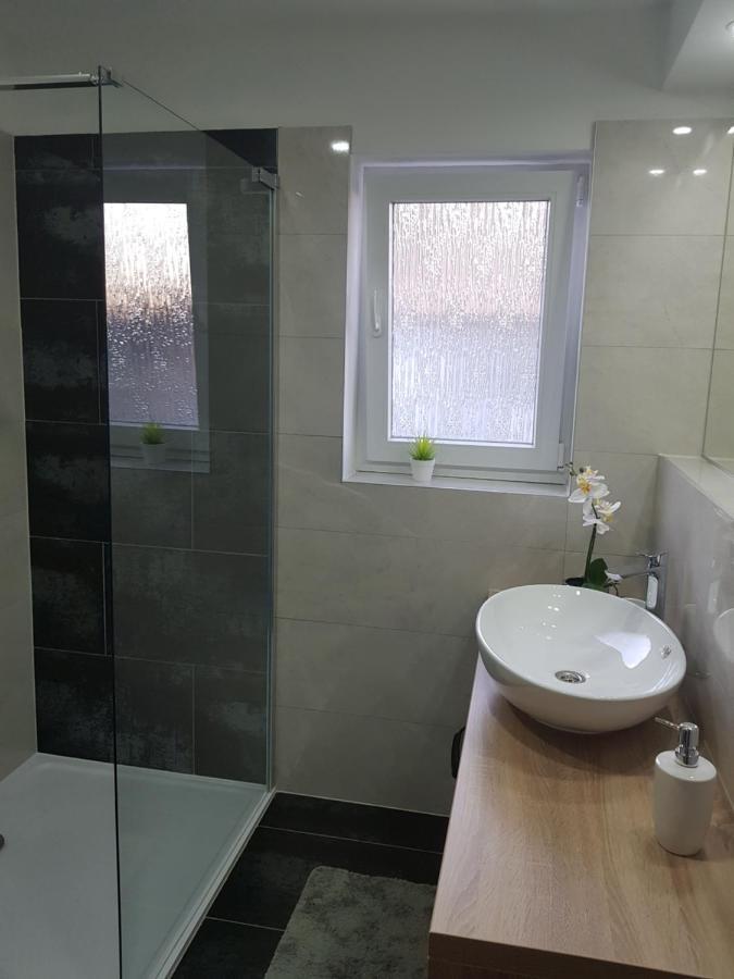 Rooms Vanteo Korenica Exterior foto